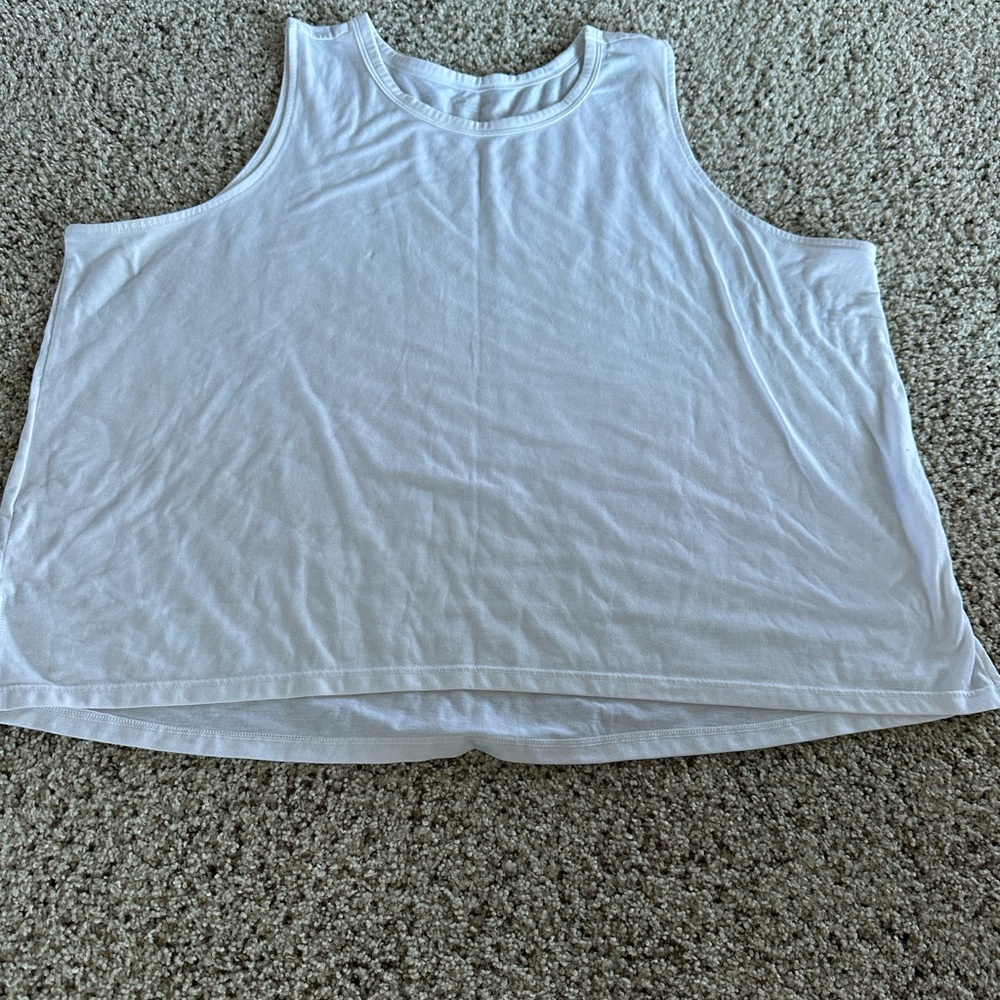 Women's White Sleeveless Top